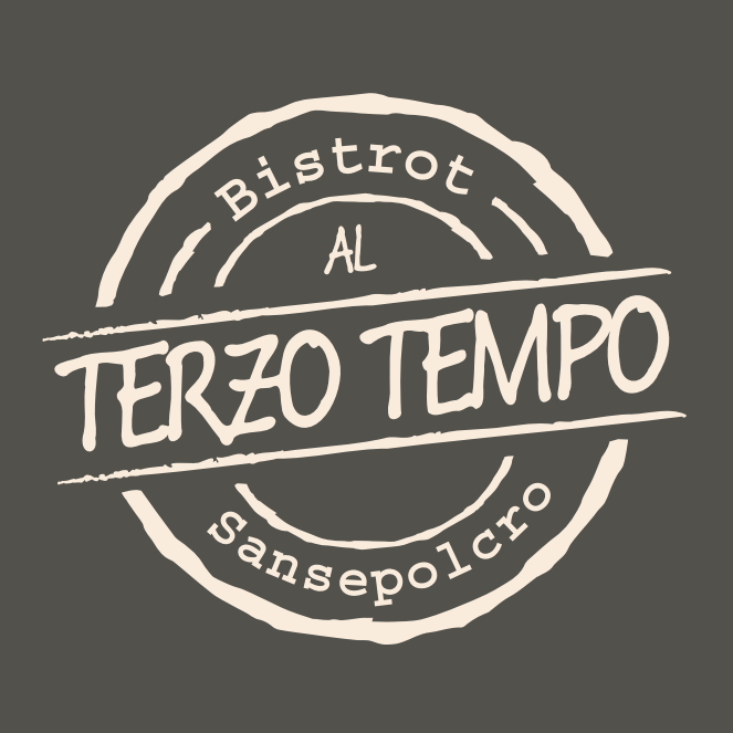 logo risto png q